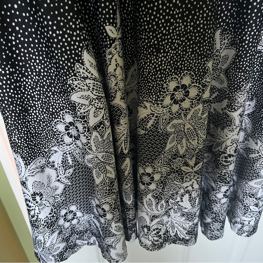 Short Sleeve Polka Dot With Border Pattern - image 2